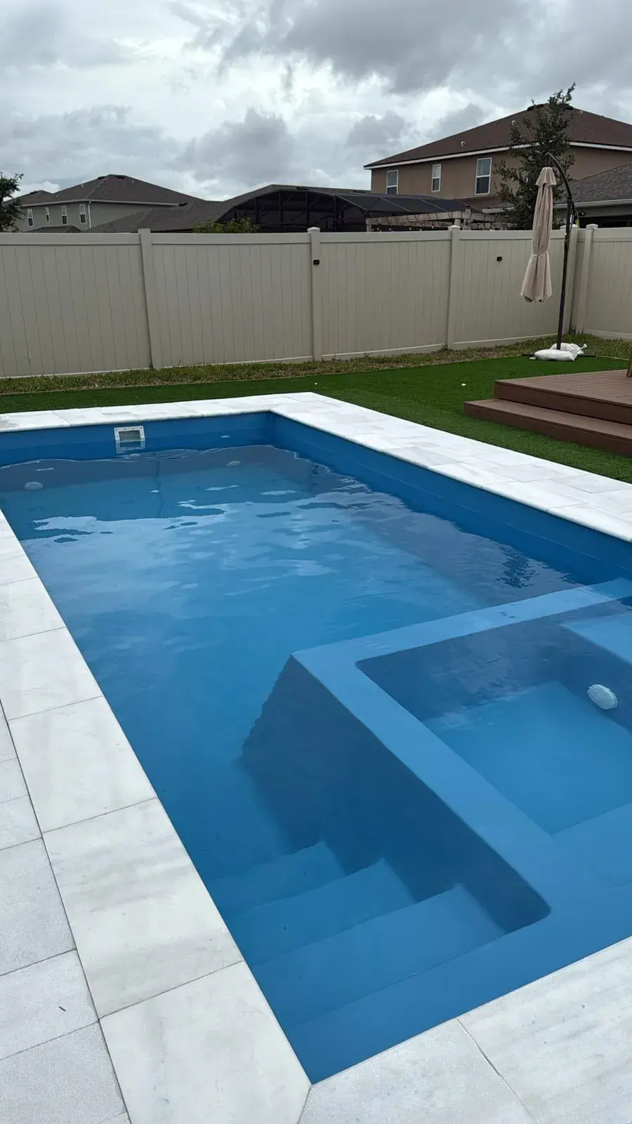 Piscina X-Pools serie X-Line instalada